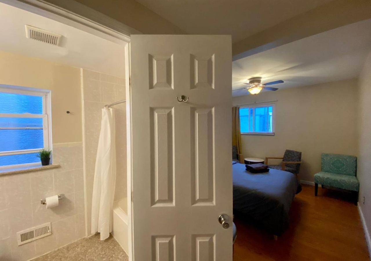Historic Townhouse Oasis With En-Suite Bathroom ฟิลาเดลเฟีย ห้อง รูปภาพ