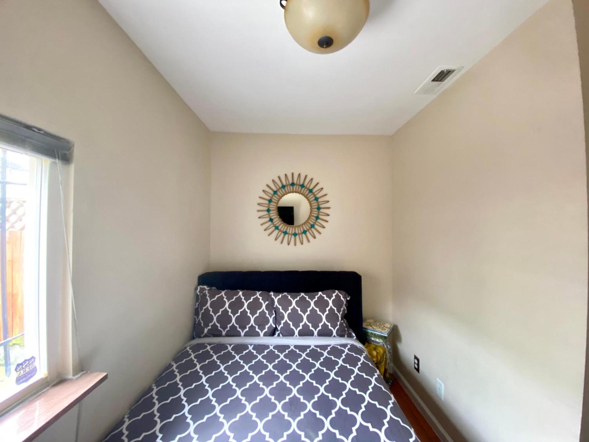 Historic Townhouse Oasis With En-Suite Bathroom ฟิลาเดลเฟีย ภายนอก รูปภาพ